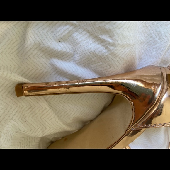 Steve Madden Rose Gold Heels, size 7 - Picture 3 of 4
